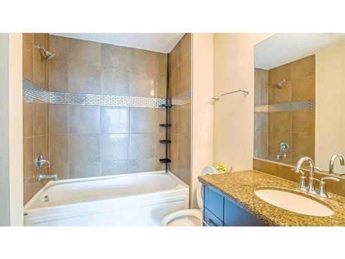 608-210 15 Avenue Se, Calgary, AB - Indoor Photo Showing Bathroom