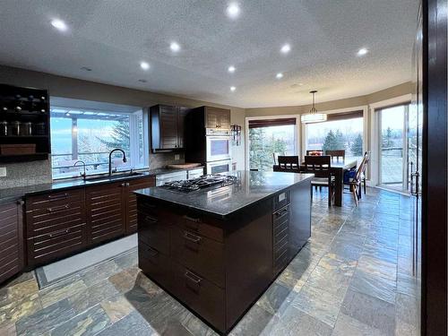 27 Calling Horse Estates, Rural Rocky View County, AB - Indoor Photo Showing Kitchen