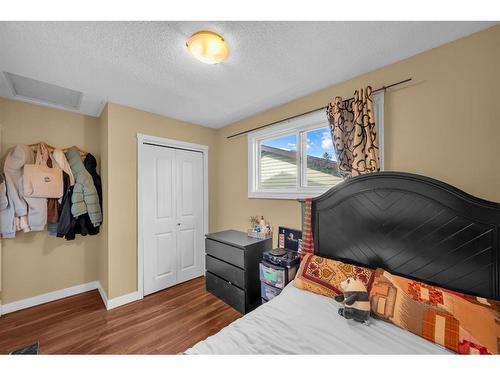 63 Whitnel Close Ne, Calgary, AB - Indoor Photo Showing Bedroom