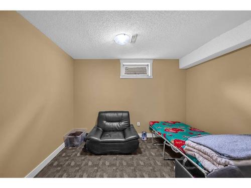 63 Whitnel Close Ne, Calgary, AB - Indoor