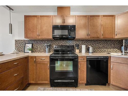 1505-1320 1 Street Se, Calgary, AB - Indoor Photo Showing Kitchen