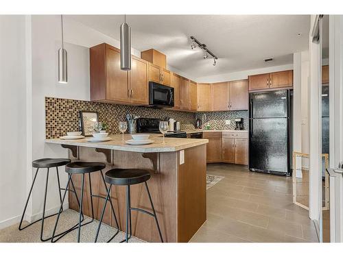 1505-1320 1 Street Se, Calgary, AB - Indoor Photo Showing Kitchen