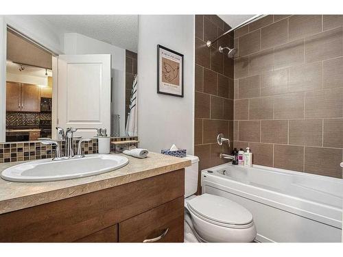 1505-1320 1 Street Se, Calgary, AB - Indoor Photo Showing Bathroom