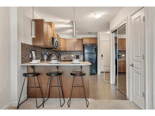 1505-1320 1 Street Se, Calgary, AB - Indoor Photo Showing Kitchen