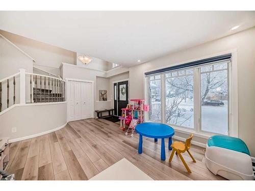 33 Royal Crest Terrace Nw, Calgary, AB - Indoor