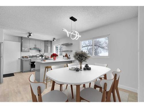 2033 Cottonwood Crescent Se, Calgary, AB - Indoor Photo Showing Dining Room