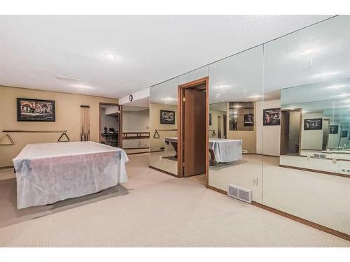 852 Shawnee Drive Sw, Calgary, AB - Indoor