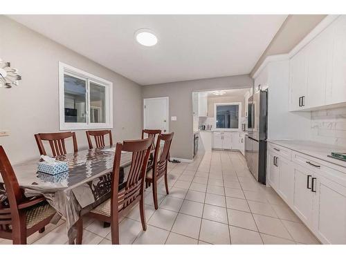 610 69 Avenue Sw, Calgary, AB - Indoor Photo Showing Dining Room