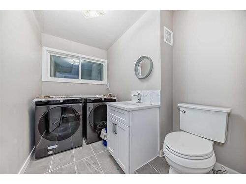 610 69 Avenue Sw, Calgary, AB - Indoor Photo Showing Laundry Room