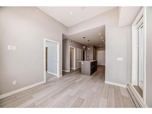 1402-395 Skyview Parkway Ne, Calgary, AB - Indoor Photo Showing Other Room