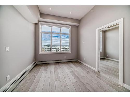 1402-395 Skyview Parkway Ne, Calgary, AB - Indoor Photo Showing Other Room