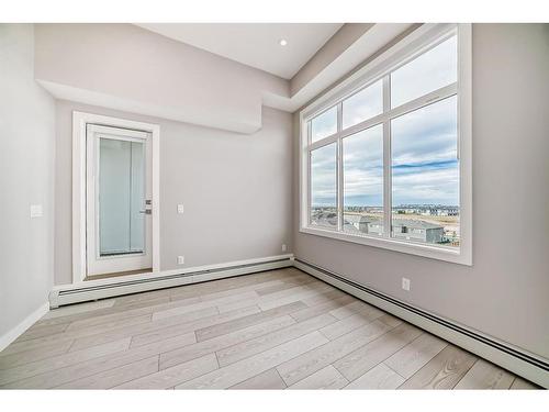 1402-395 Skyview Parkway Ne, Calgary, AB - Indoor Photo Showing Other Room