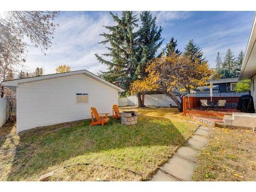 11140 Braeside Drive Sw, Calgary, AB - Outdoor