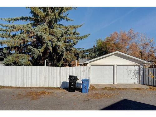 11140 Braeside Drive Sw, Calgary, AB - Outdoor