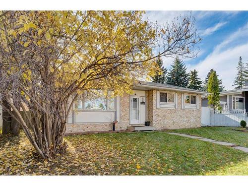 11140 Braeside Drive Sw, Calgary, AB - Outdoor