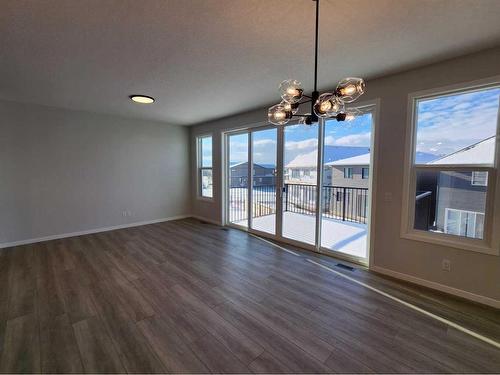 193 Lucas Place Nw, Calgary, AB - Indoor Photo Showing Other Room