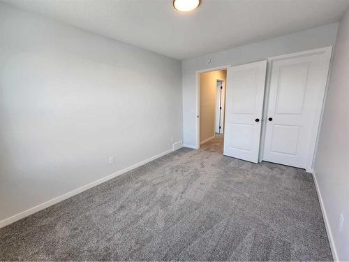 193 Lucas Place Nw, Calgary, AB - Indoor Photo Showing Other Room