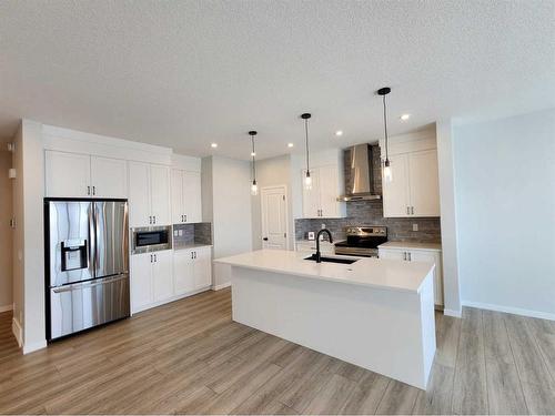 193 Lucas Place Nw, Calgary, AB - Indoor Photo Showing Kitchen With Stainless Steel Kitchen With Upgraded Kitchen