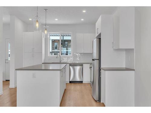 845 South Point Gate Sw, Airdrie, AB - Indoor Photo Showing Kitchen With Stainless Steel Kitchen With Upgraded Kitchen