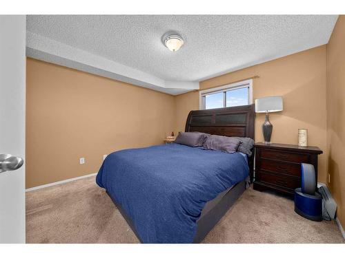 2307-505 Railway Street West, Cochrane, AB - Indoor Photo Showing Bedroom