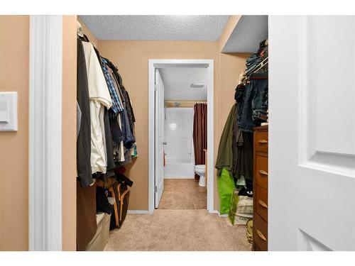 2307-505 Railway Street West, Cochrane, AB - Indoor Photo Showing Other Room