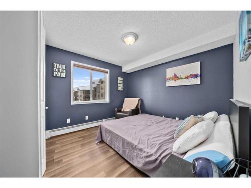 2307-505 Railway Street West, Cochrane, AB - Indoor Photo Showing Bedroom