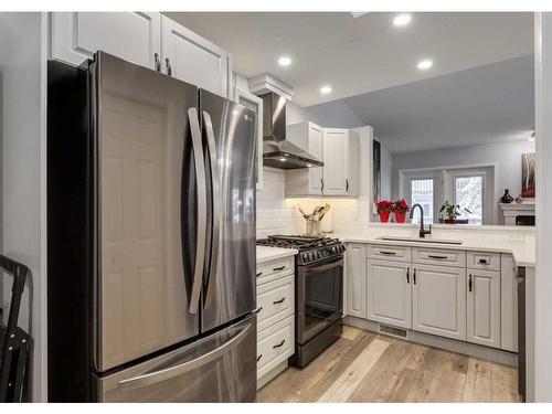 159 Valley Ridge Heights Nw, Calgary, AB - Indoor Photo Showing Kitchen With Upgraded Kitchen