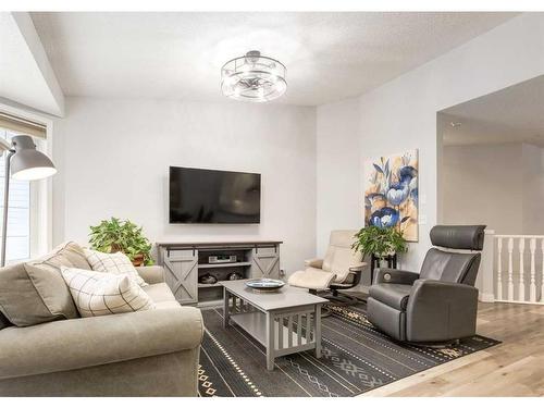 159 Valley Ridge Heights Nw, Calgary, AB - Indoor Photo Showing Living Room