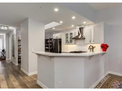 159 Valley Ridge Heights Nw, Calgary, AB - Indoor Photo Showing Kitchen