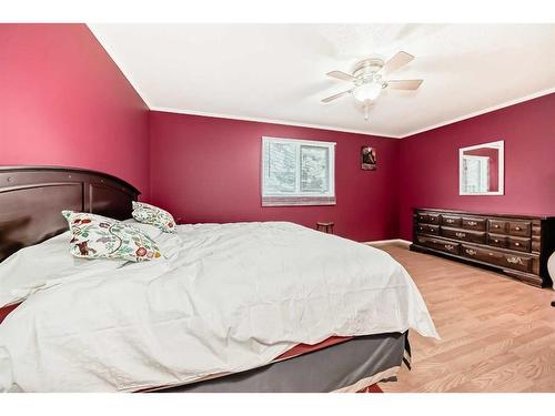 15 Carmel Close Ne, Calgary, AB - Indoor Photo Showing Bedroom