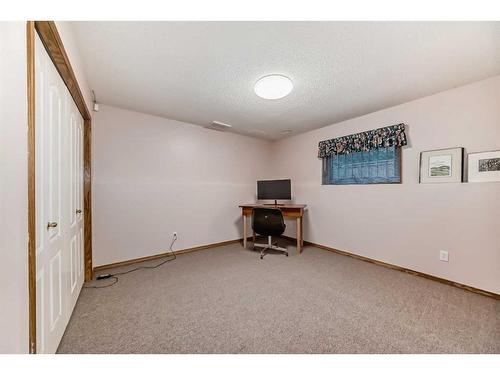 15 Carmel Close Ne, Calgary, AB - Indoor Photo Showing Other Room