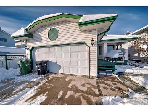 15 Carmel Close Ne, Calgary, AB - Outdoor