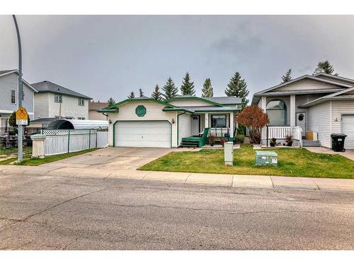 15 Carmel Close Ne, Calgary, AB - Outdoor