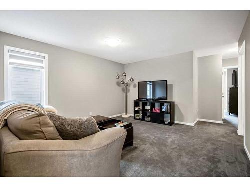 169 Yorkville Boulevard Sw, Calgary, AB - Indoor Photo Showing Living Room