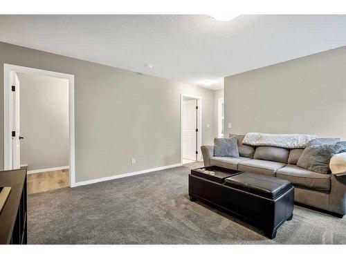 169 Yorkville Boulevard Sw, Calgary, AB - Indoor Photo Showing Living Room