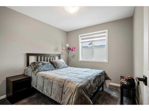 169 Yorkville Boulevard Sw, Calgary, AB - Indoor Photo Showing Bedroom