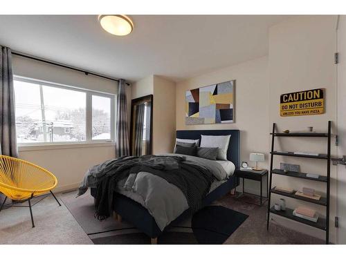 2441 29 Avenue Sw, Calgary, AB - Indoor Photo Showing Bedroom