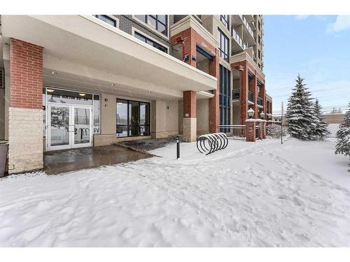 906-8880 Horton Road Sw, Calgary, AB - Outdoor With Facade