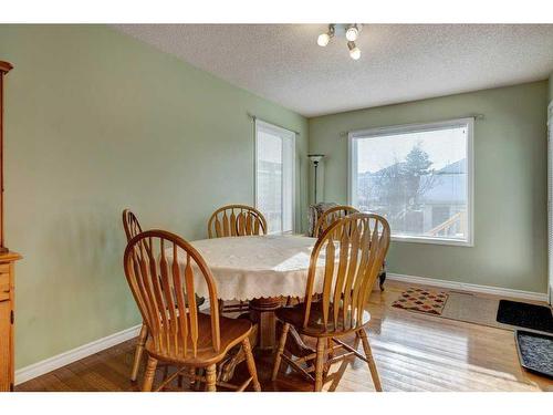 7975 Wentworth Drive Sw, Calgary, AB - Indoor Photo Showing Dining Room