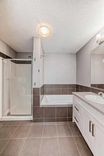 59 Nolanlake View Nw, Calgary, AB - Indoor Photo Showing Bathroom