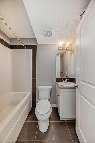 59 Nolanlake View Nw, Calgary, AB - Indoor Photo Showing Bathroom