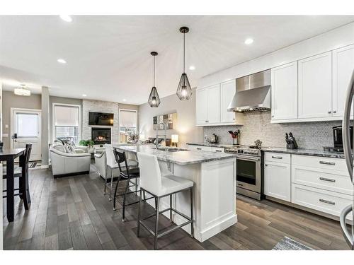 3441 Kerry Park Road Sw, Calgary, AB - Indoor Photo Showing Kitchen With Upgraded Kitchen