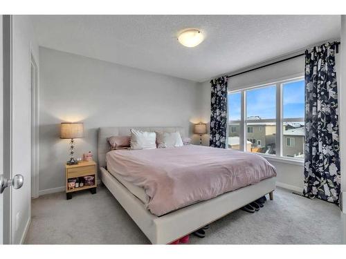 212 Cornergate Row Ne, Calgary, AB - Indoor Photo Showing Bedroom