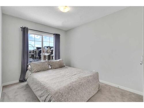 212 Cornergate Row Ne, Calgary, AB - Indoor Photo Showing Bedroom