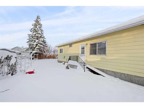 102 Brentwood Drive, Strathmore, AB - Outdoor