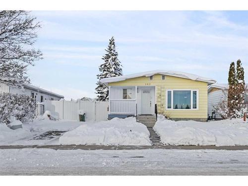 102 Brentwood Drive, Strathmore, AB - Outdoor