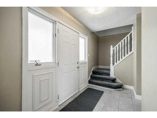 4028 Chatham Place Nw, Calgary, AB - Indoor Photo Showing Other Room