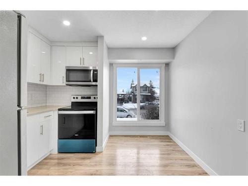 6652 Temple Drive Ne, Calgary, AB - Indoor Photo Showing Kitchen