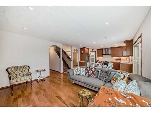 100 Arbour Ridge Circle Nw, Calgary, AB - Indoor Photo Showing Living Room