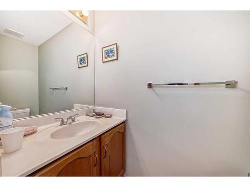 100 Arbour Ridge Circle Nw, Calgary, AB - Indoor Photo Showing Bathroom